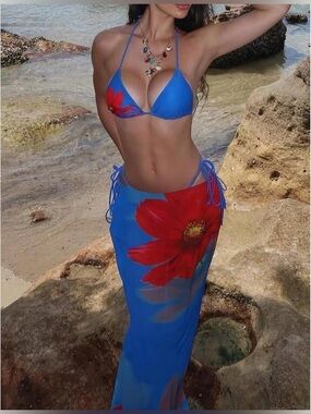 MakeMeChic Women's 3 Piece Blue & Red Flower Bikini Set w/ Swimsuit Coverup